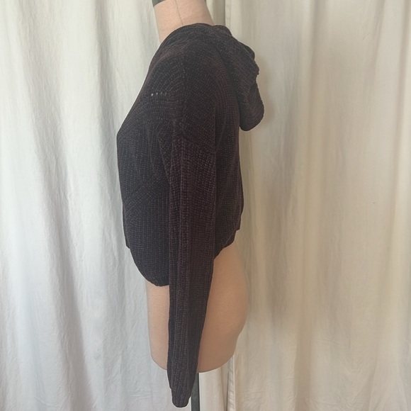 Garage Cropped Hooded Purple Pullover Sweater - Picture 3 of 11